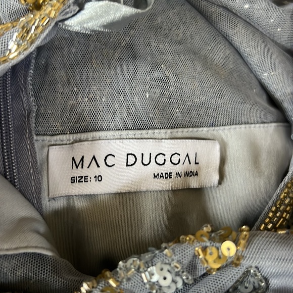 MAC DUGGAL BEADED LONG SLEEVE
EVENING GOWN size 10 brand New - Picture 12 of 15